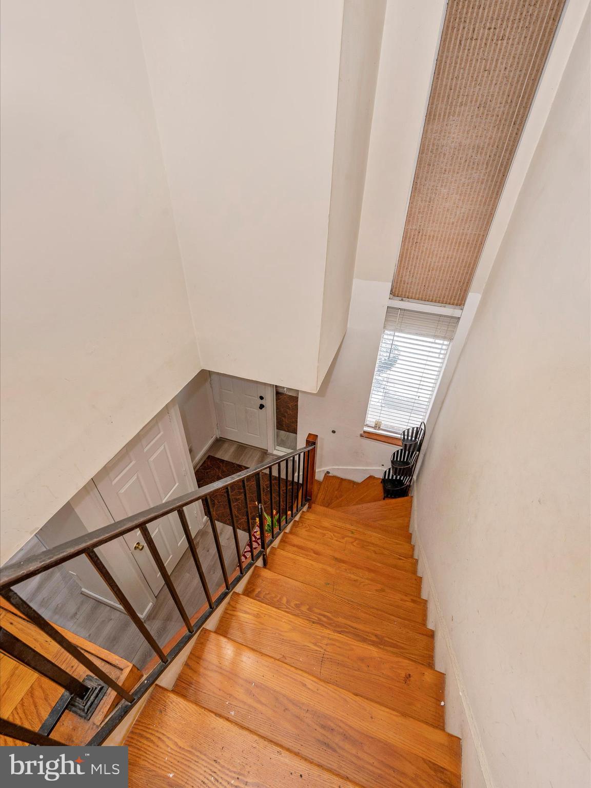 MONTCLAIR MANOR - Residential