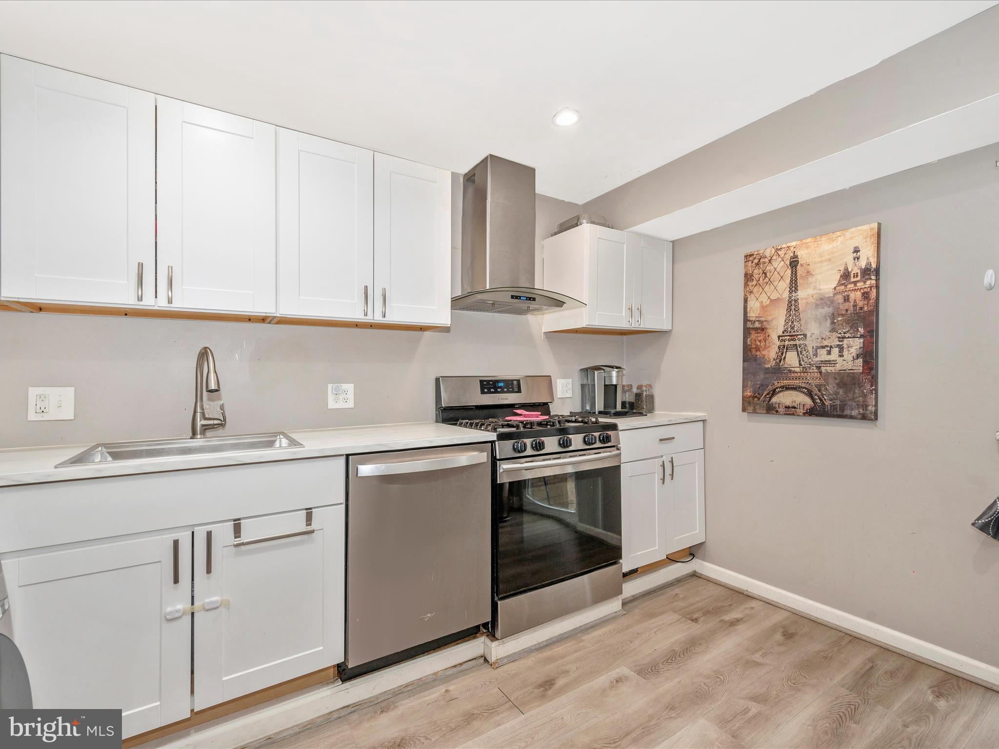 MONTCLAIR MANOR - Residential