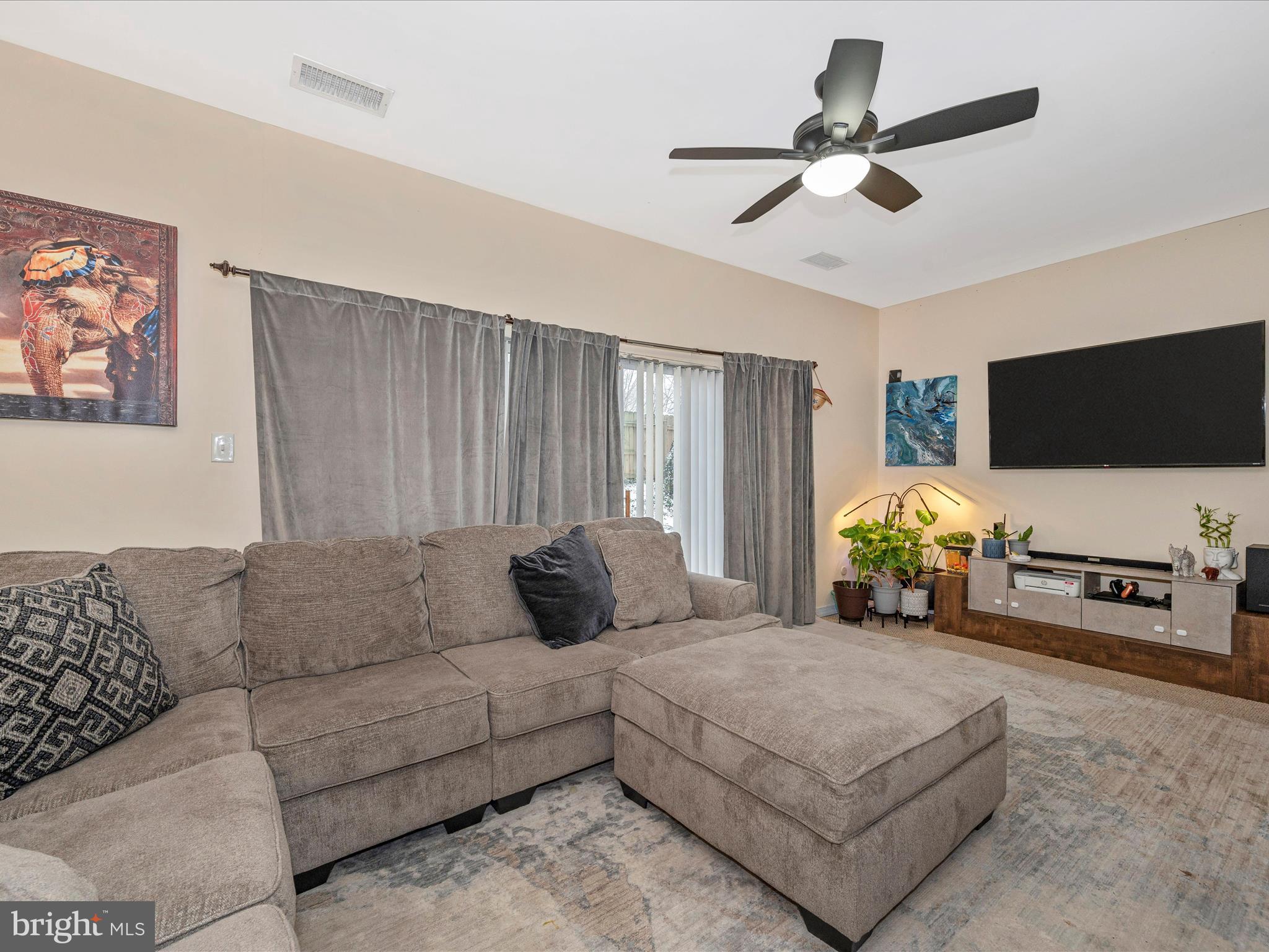 MONTCLAIR MANOR - Residential