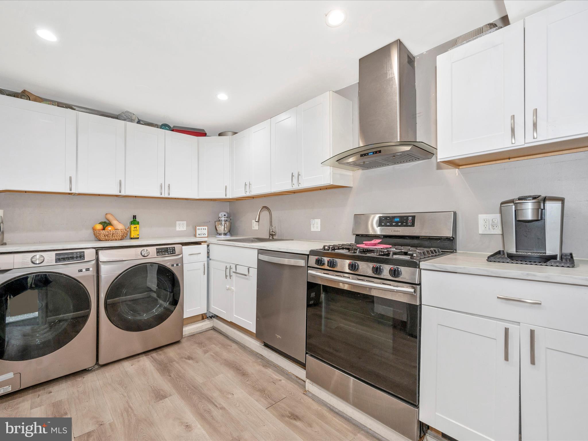 MONTCLAIR MANOR - Residential