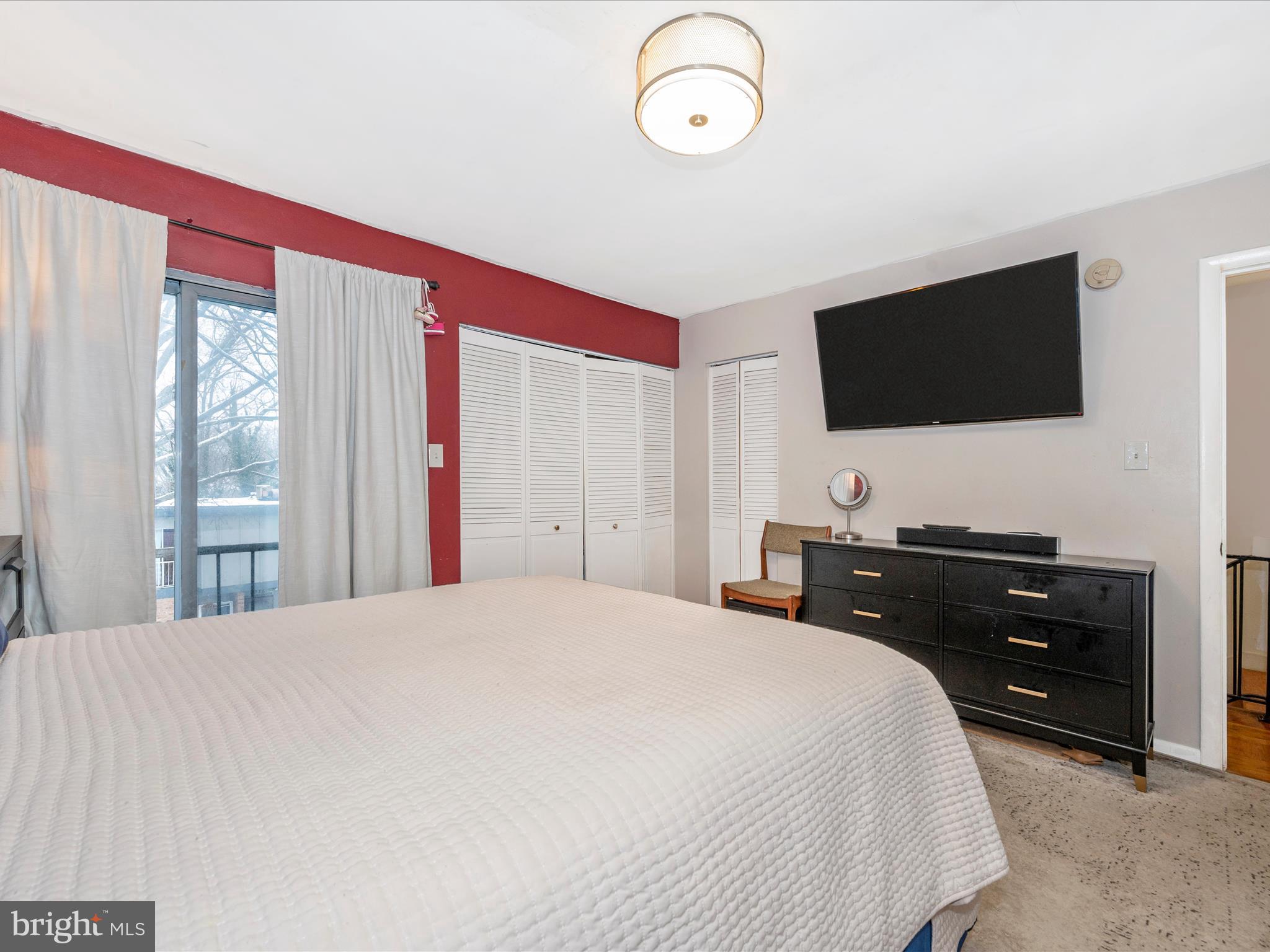 MONTCLAIR MANOR - Residential