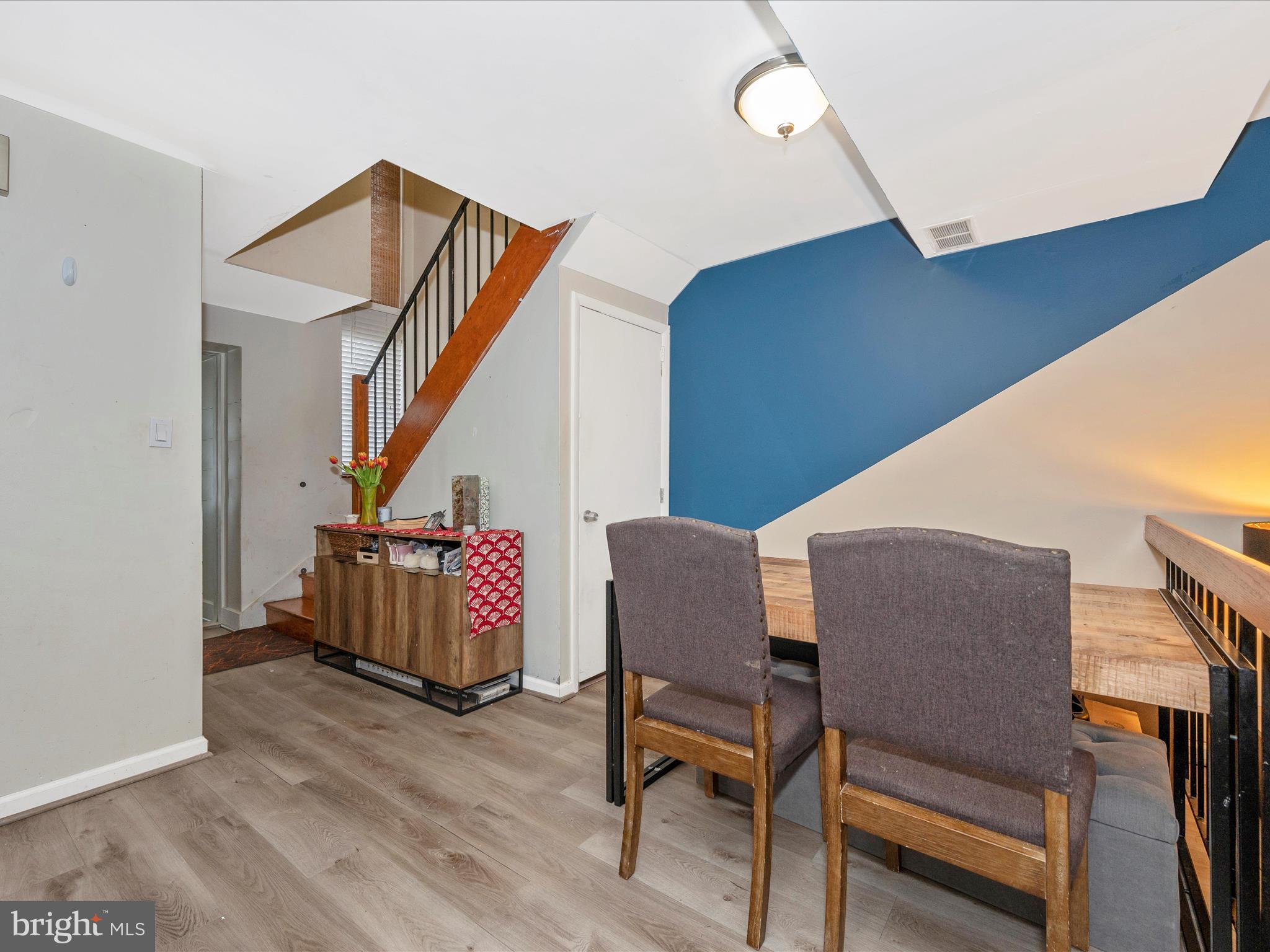 MONTCLAIR MANOR - Residential