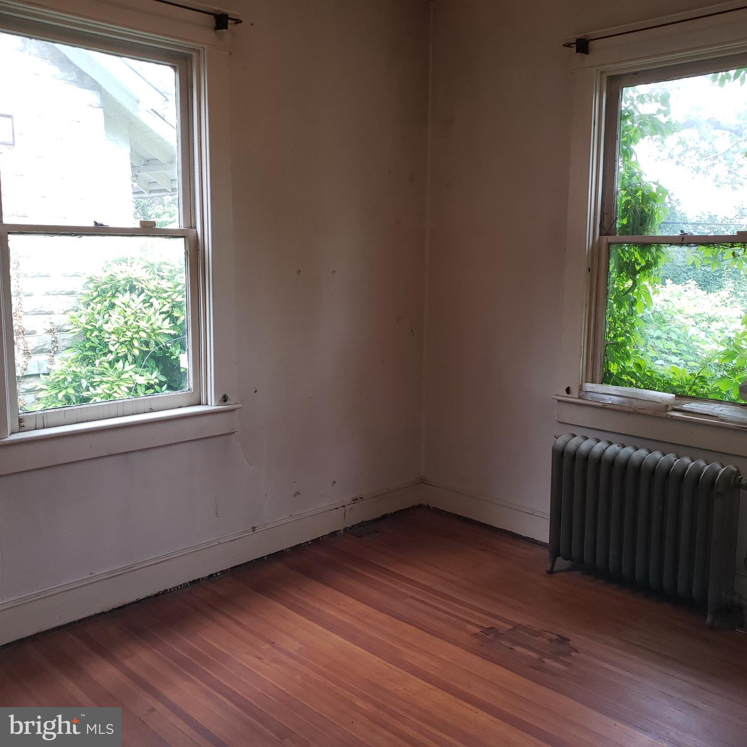 BEVERLY HILLS - Residential Income