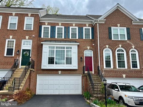Townhouse For Rent - 3384 Governors Crest Court<br/> ALEXANDRIA, VA 22310