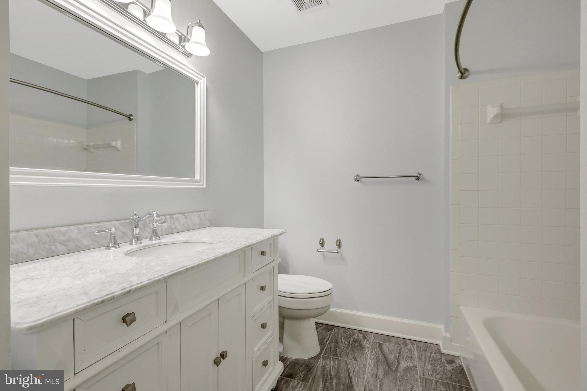 ASHBURN FARM - Residential