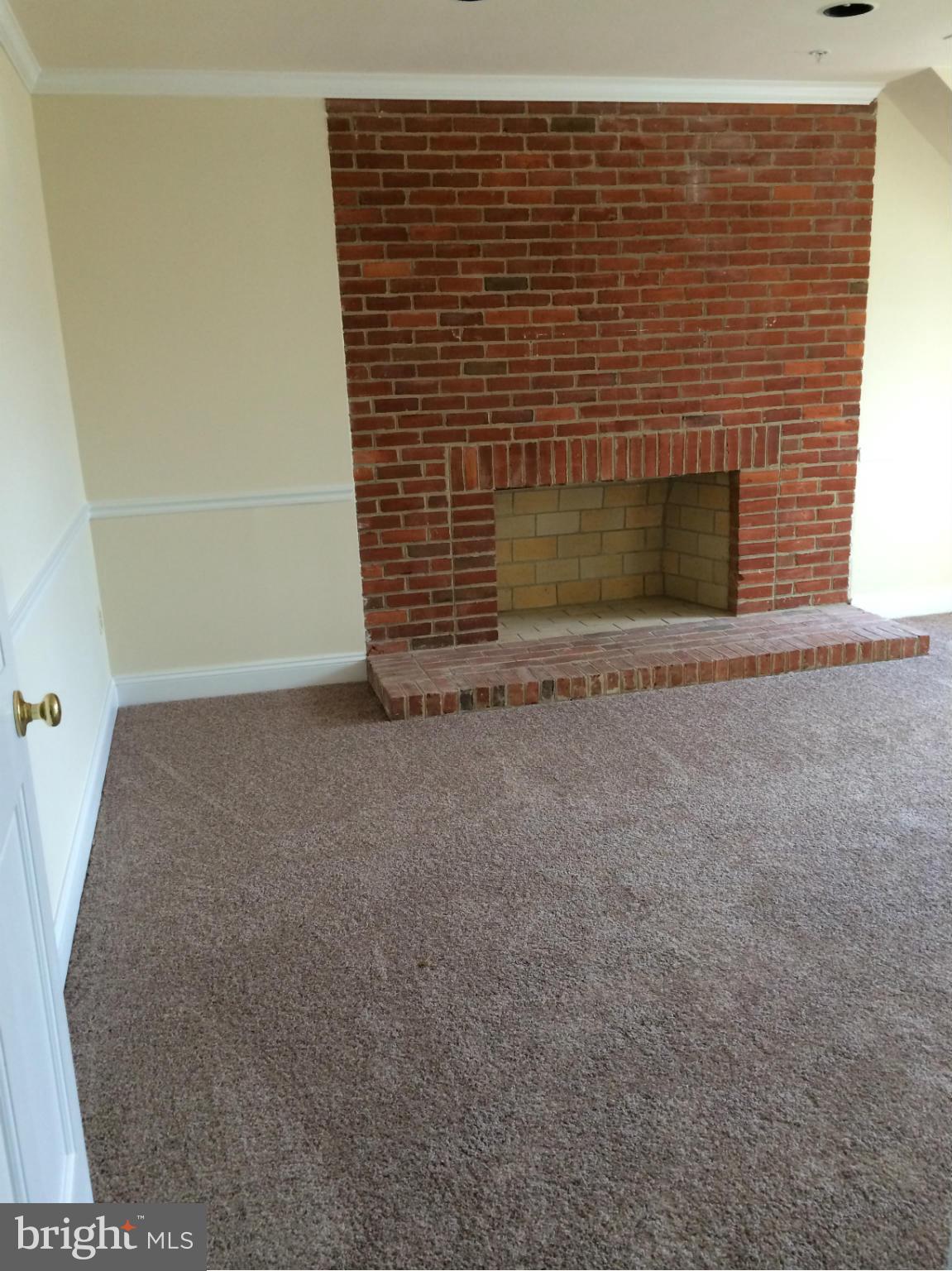 CENTENNIAL SQUARE - Residential Lease