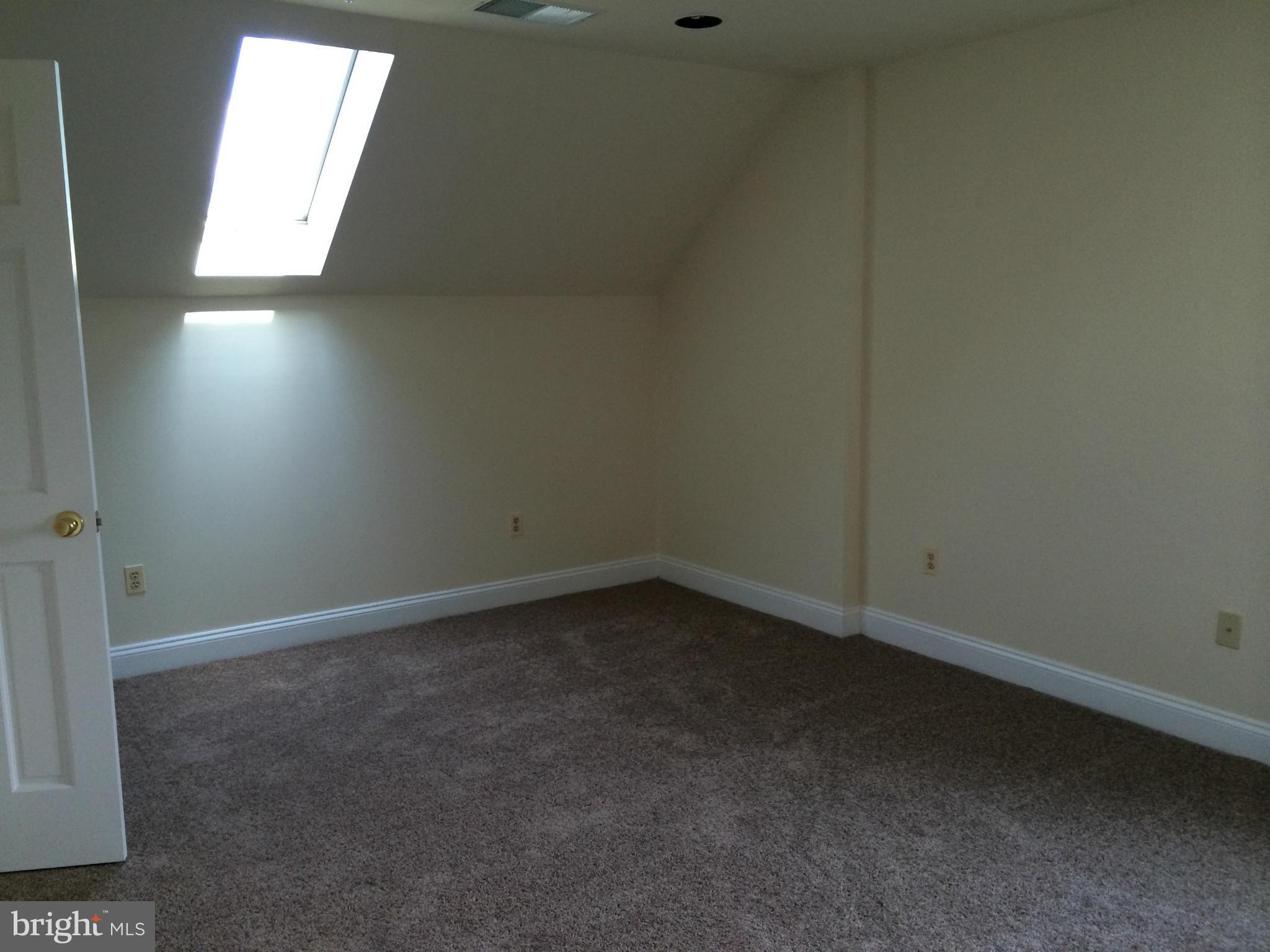 CENTENNIAL SQUARE - Residential Lease