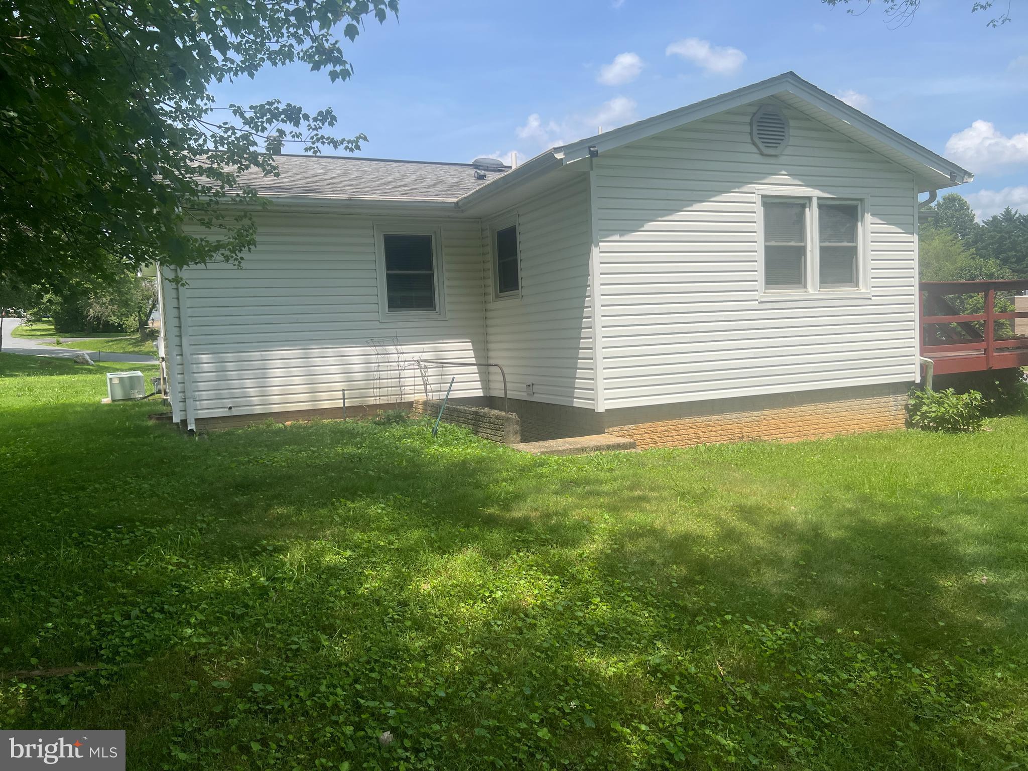 POINT OF ROCKS ESTATES - Residential