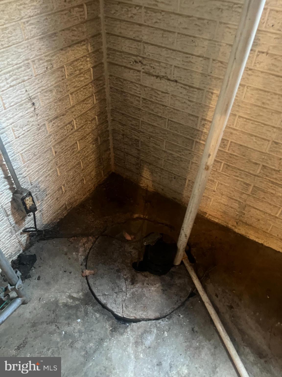 POINT OF ROCKS ESTATES - Residential