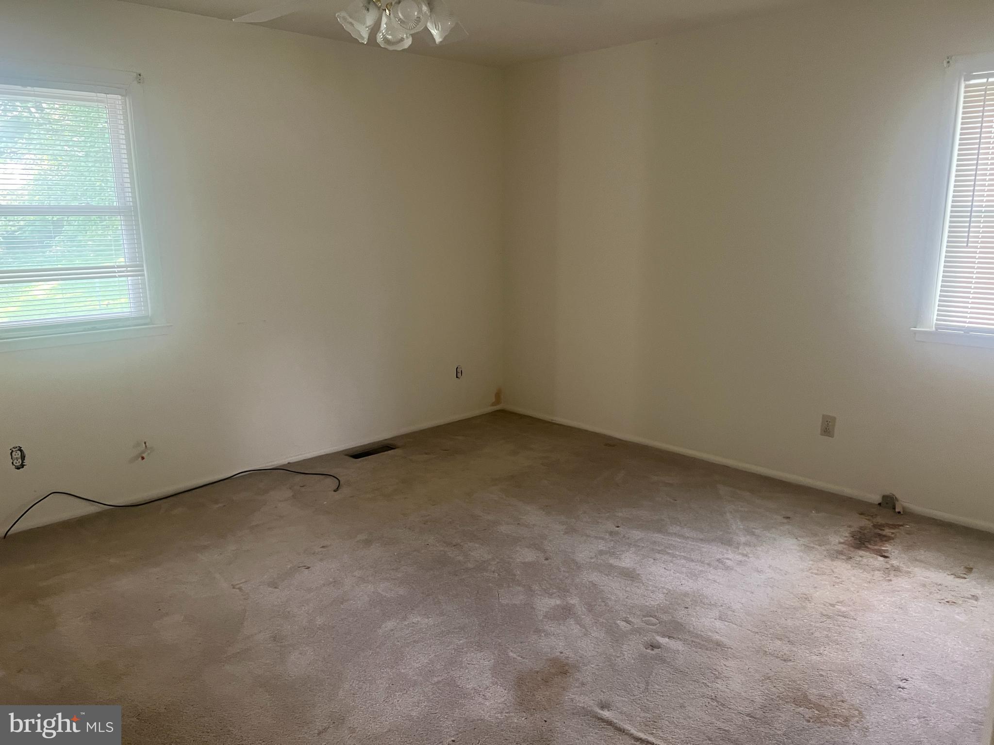 POINT OF ROCKS ESTATES - Residential