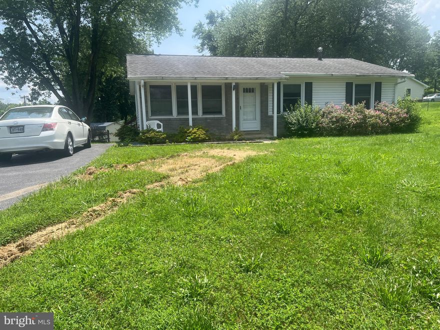 Real Estate Auction Property – July 24, 4pm sharp onsite.  The list price does not represent the opening or final bid.  List price is a guide only.  Seller has the right to refuse bid. A $5,000 non-refundable deposit will be due in the form of CASH OR CERTIFIED CHECK by the winning bidder at the conclusion of the auction. THIS IS AN ESTATE PROPERTY. THIS IS NOT A FORCLOSURE.
This three bedroom, one and a half bath rancher sits on a .35 acre corner lot. Located in the highly sought after Point of Rocks Estates community, within walking distance of both the Marc train and the C&O canal towpath. House has a full unfinished basement with walkout to stairs. Needs upgrades and some TLC to make the perfect starter home or rental property. DON’T MISS THIS ONE! AGENTS EARN on our Auctions, Contact selling agent for the Broker Participation Agreement. THIS IS NOT A FORECLOSURE! Selling as is, no negotiations or contingencies. Lic. inspections fine at buyer cost pre-auction for info purposes only.  Financing property fine. Close within 45 days. Property subject to an 8% Buyer's Premium. Non represented buyers attend open house or call for showing.