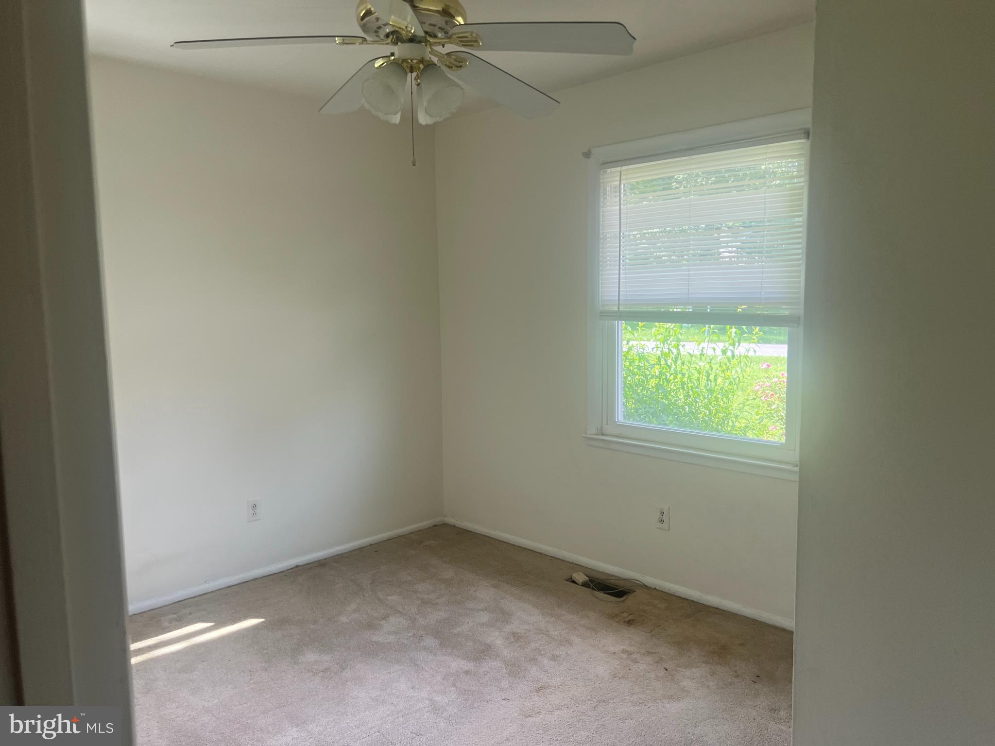 POINT OF ROCKS ESTATES - Residential