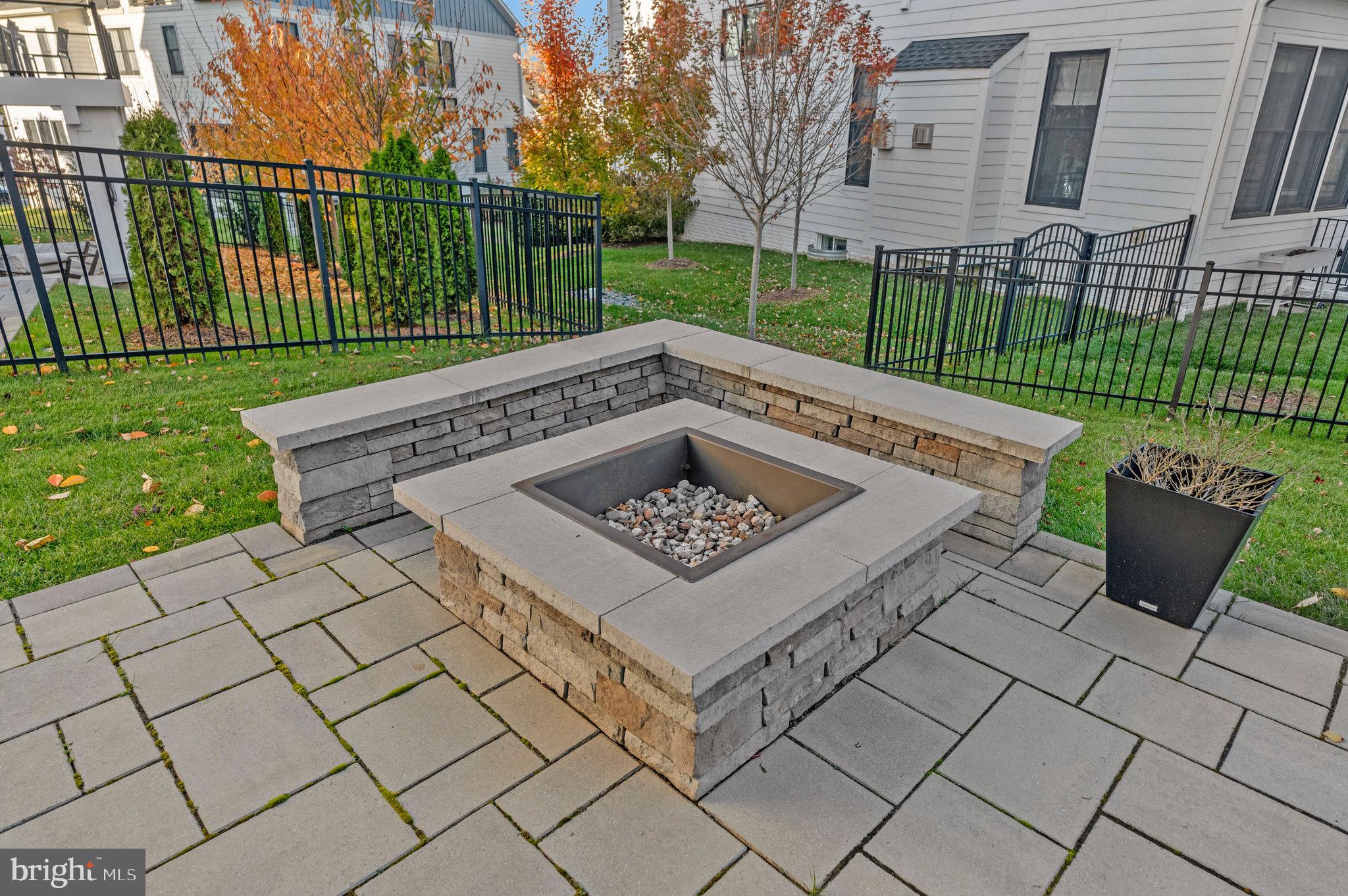 RETREAT AT MCLEAN AND MEHR FARM - Residential