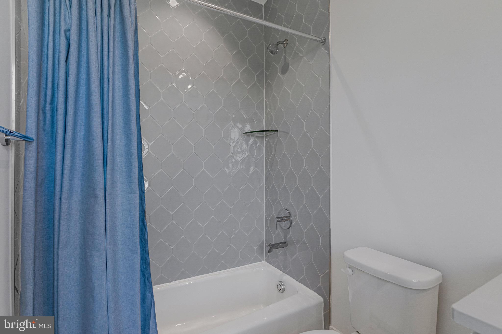 RETREAT AT MCLEAN AND MEHR FARM - Residential