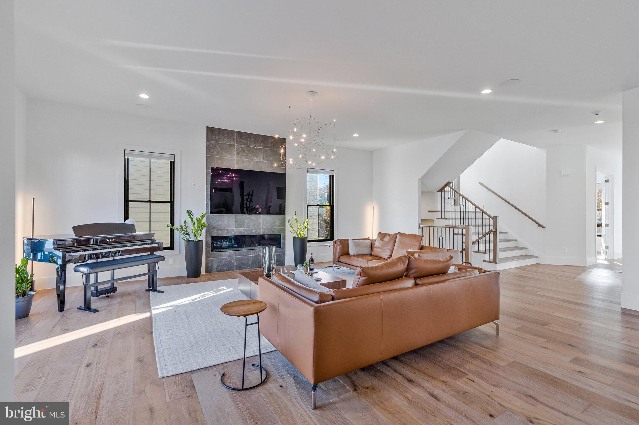 RETREAT AT MCLEAN AND MEHR FARM - Residential