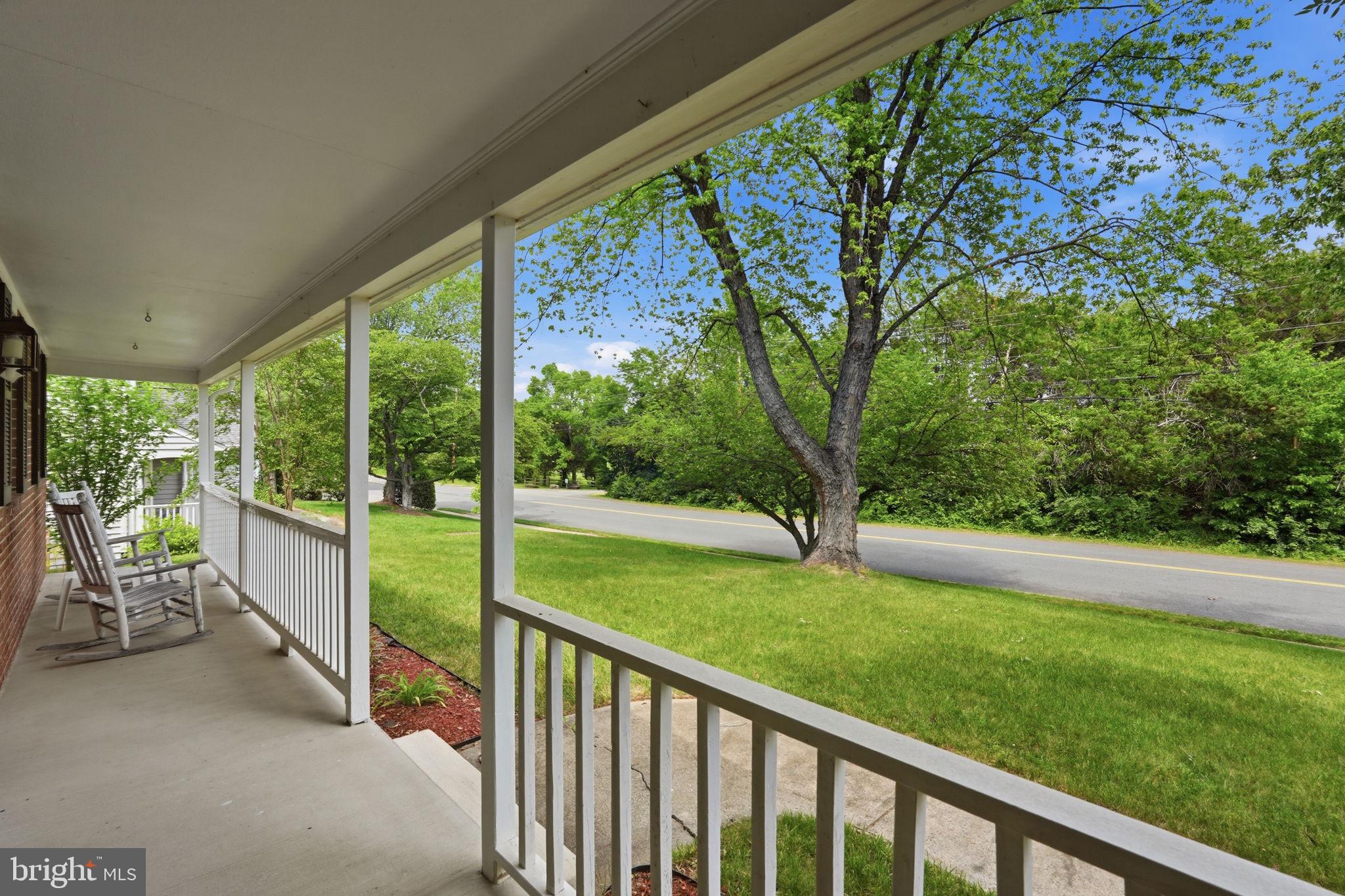 1300 BAYSHIRE LANE