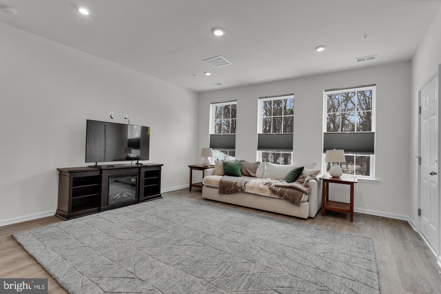 4435 POTTS COURT 593