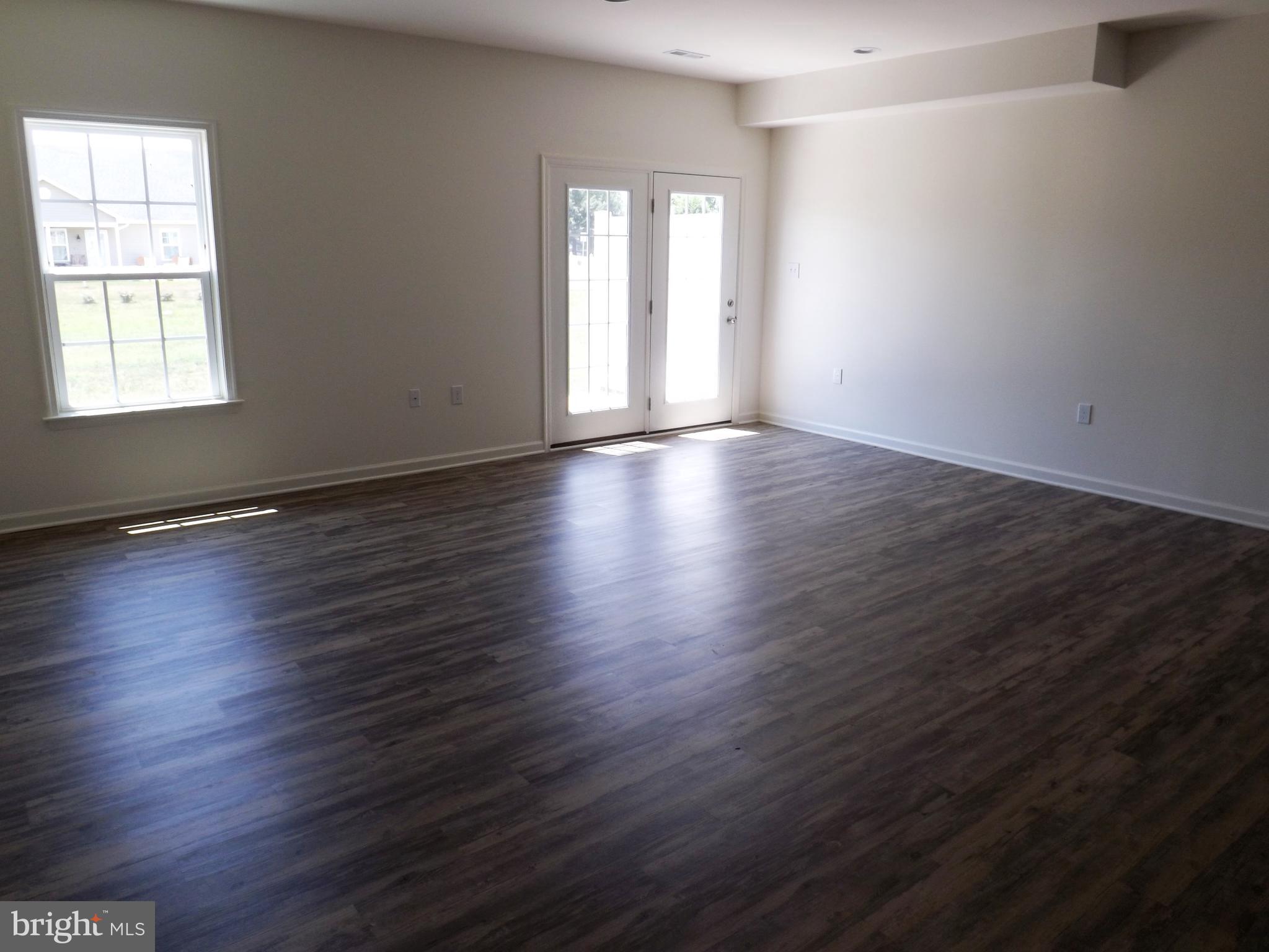 SPRING MILLS - Residential Lease