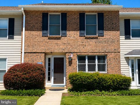 Townhouse For Sale - 1005 N Glen Drive #1005<br/> Delaware County, GLEN MILLS, PA 19342