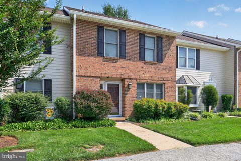 Townhouse For Sale - 1005 N Glen Drive #1005<br/> GLEN MILLS, PA 19342