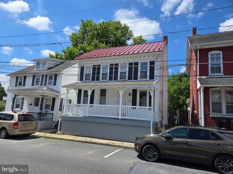 Homes For Sale - 24 S Hull Street<br/> READING, PA 19608