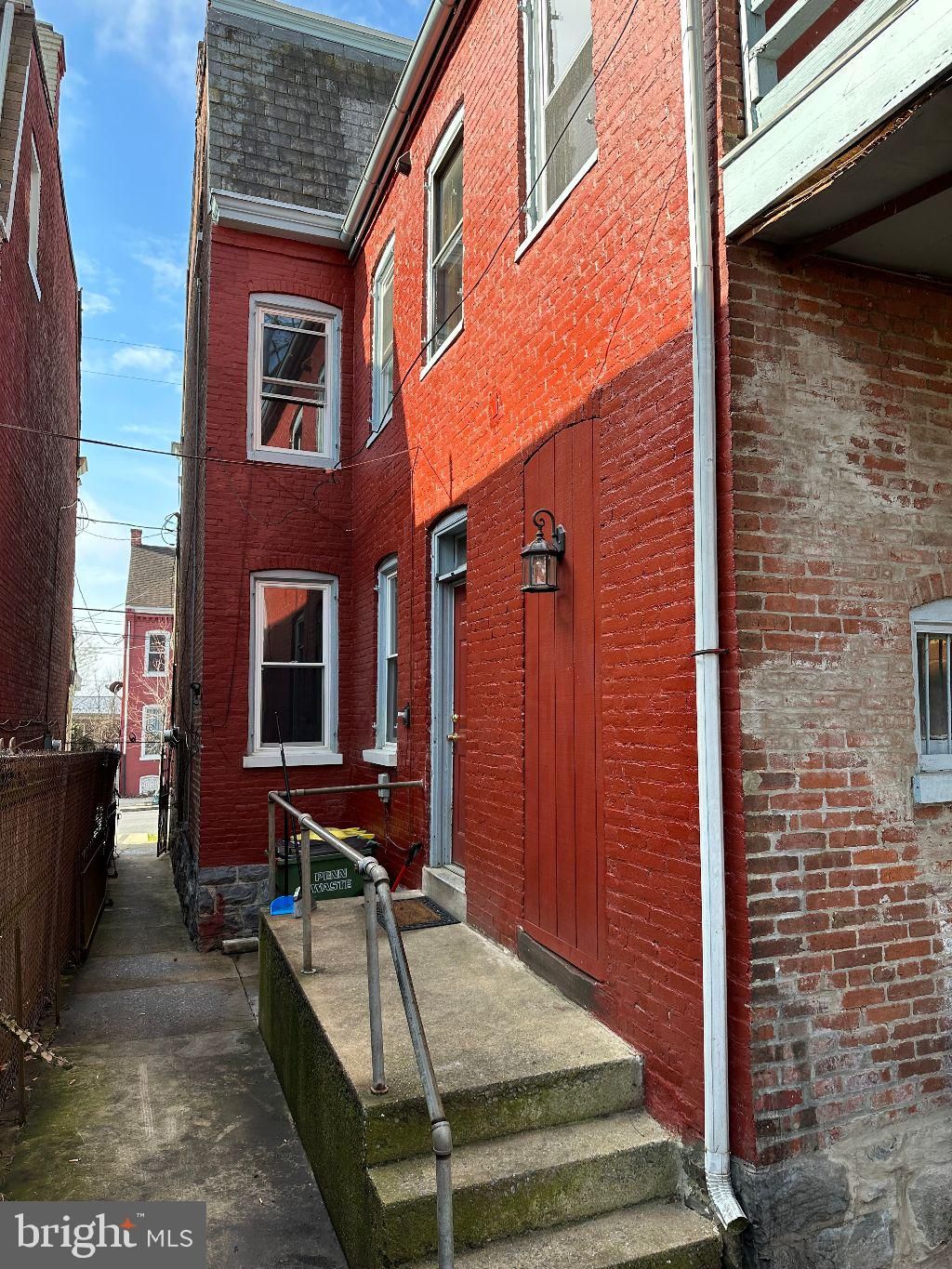 Photo of 507 S LIME ST, LANCASTER, PA 17602 (MLS # PALA2030480)