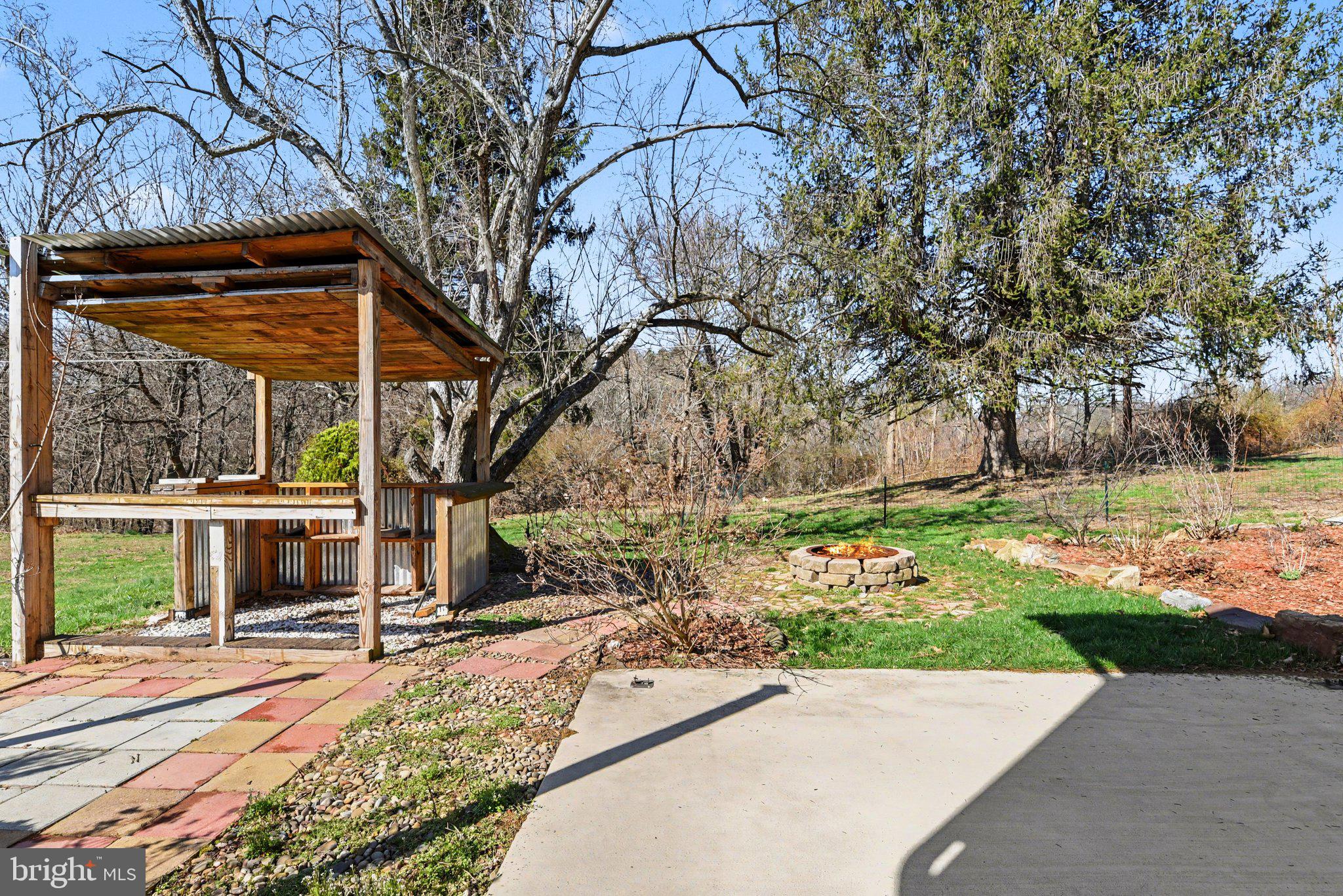 SUNSHINE HILLS - Residential