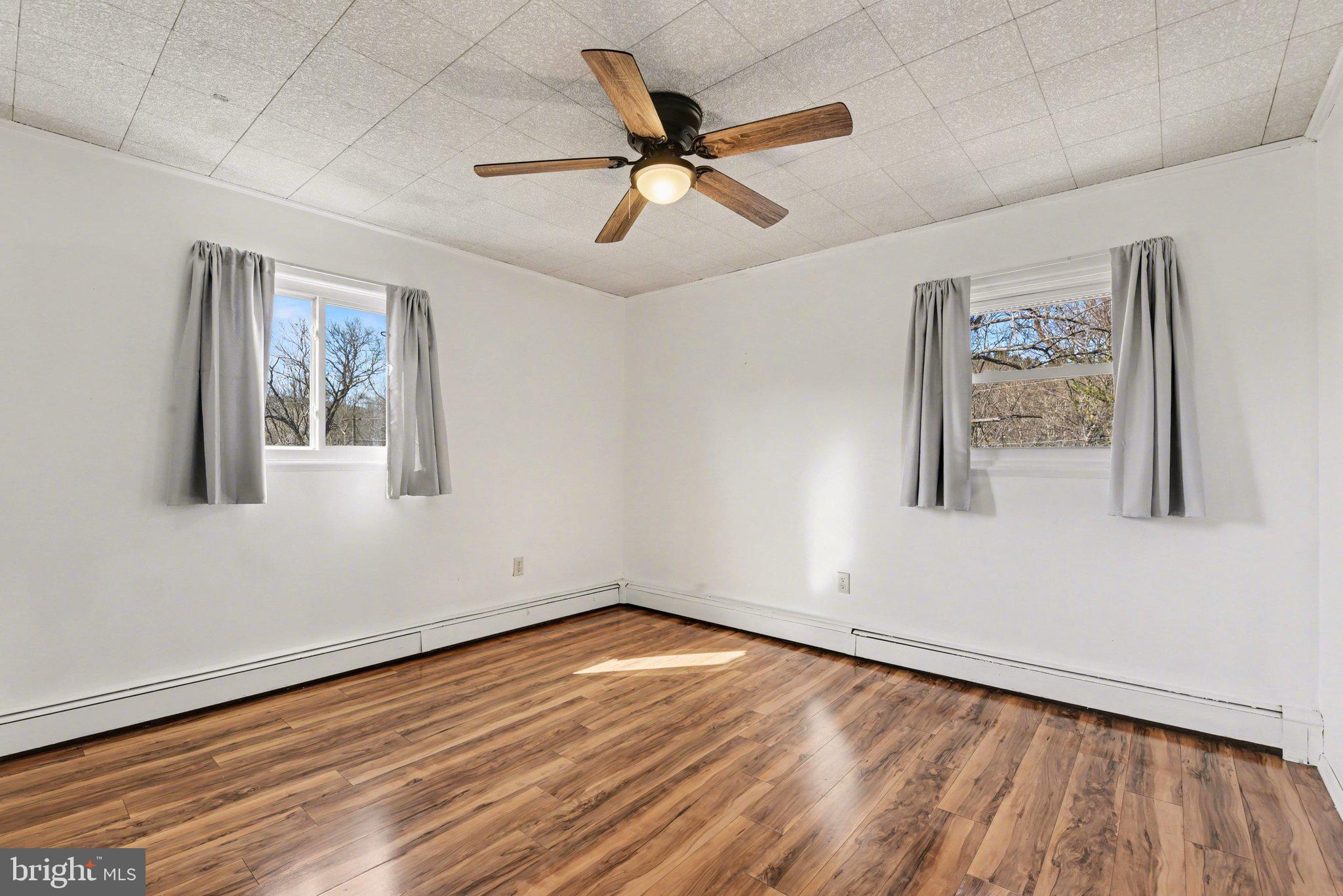 SUNSHINE HILLS - Residential