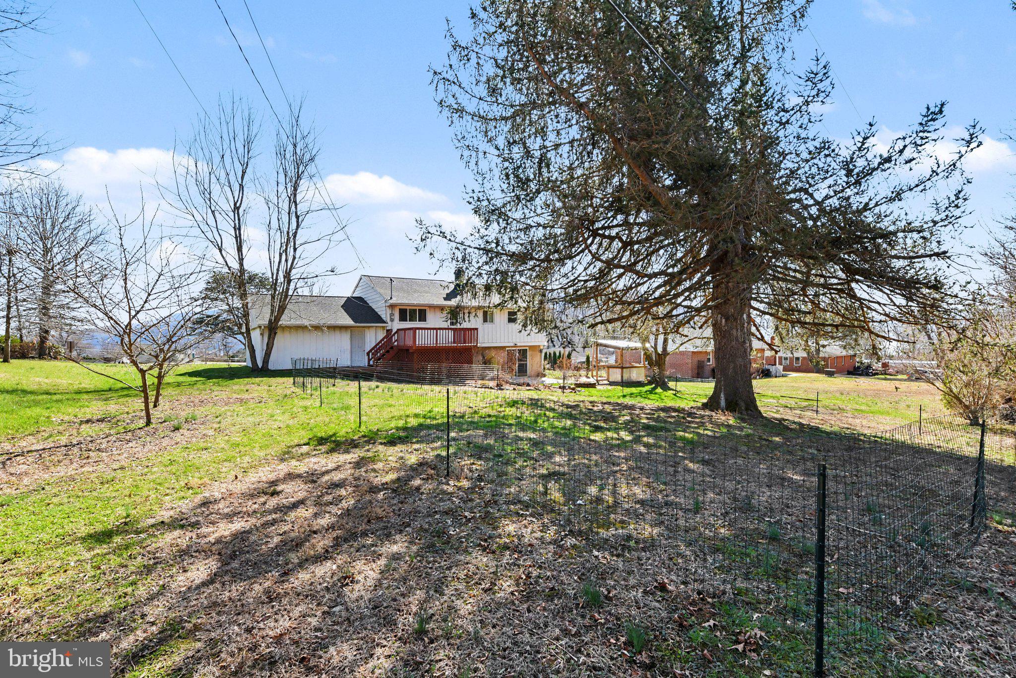 SUNSHINE HILLS - Residential