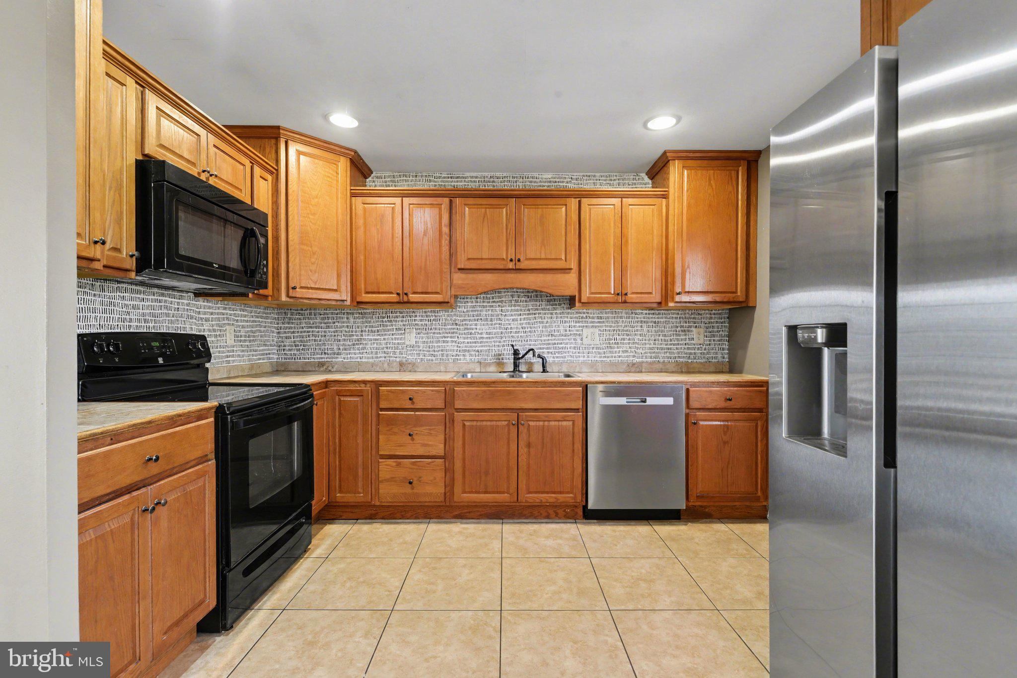 SUNSHINE HILLS - Residential