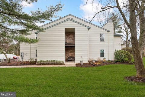 Photo of 112 Village Lane, MOUNT LAUREL, NJ 08054 (MLS # NJBL2109354)