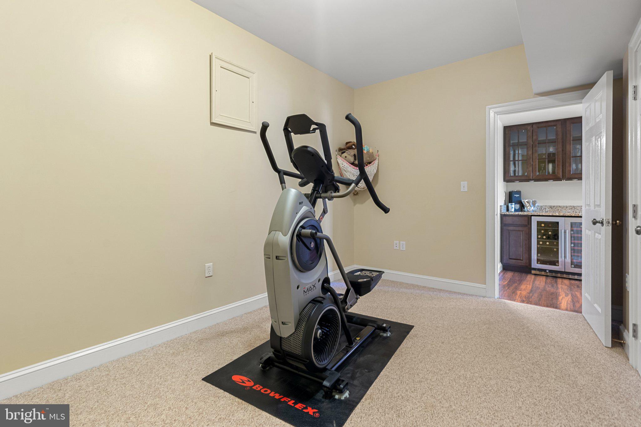 CLAIRMONT MANOR - Residential