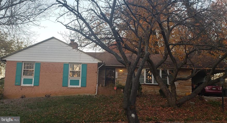 SHORT SALE HAS BEEN APPROVED WITH OFFER ACCEPTED!   Due to the rising Covid-19 cases, per seller no showings at this time.  Home is tenant occupied.  Multiple unseen offers have been received.  The deadline for unseen offers are due today by 10am.  Will be reviewing all in hand unseen offers with seller tomorrow morning 11/20.  Highest and best offer will be sent to the bank tomorrow 11/20 for approval.  PLEASE SUBMIT FINANCIAL INFORMATION FORM WITH OFFER AND LENDER APPROVAL LETTER, IF CASH OFFER SUBMIT POF.   Short sale has not been approved yet.   Great for investor or 203K. Home needs everything but has good bones. Large brick split foyer with 2000 sq ft located in a great community. Features include a carport with driveway, huge backyard, patio, and a wood-burning fireplace.  Four bedrooms and two full and 1 half bath.  STAY SAFE AND HEALTHY.