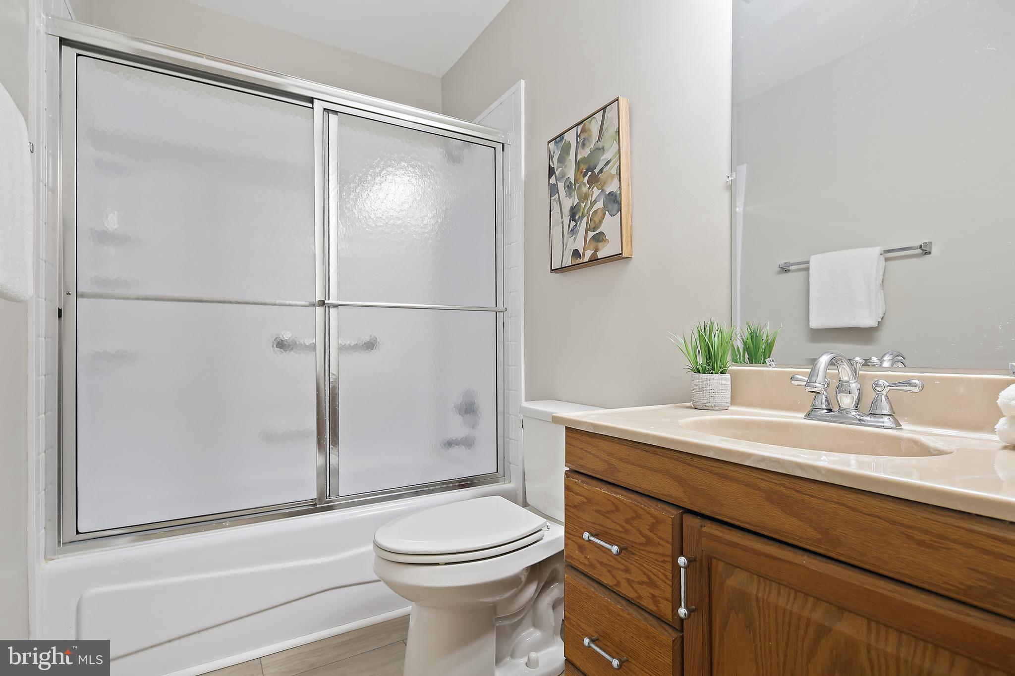 THE PROVINCES - Residential