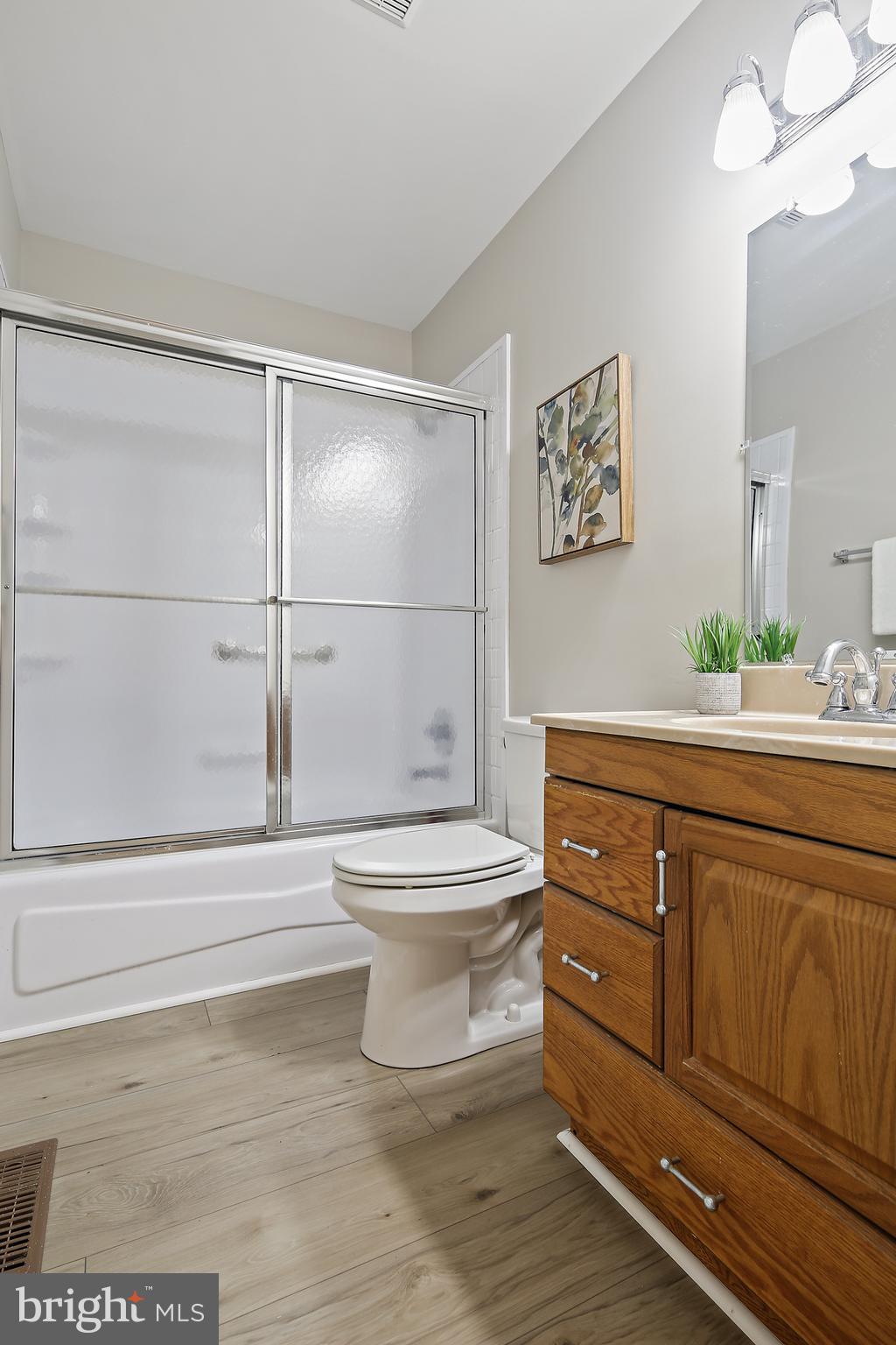 THE PROVINCES - Residential