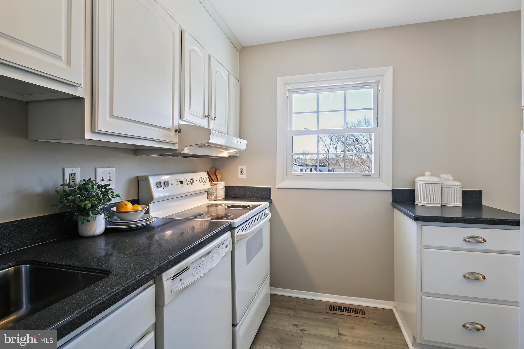 THE PROVINCES - Residential