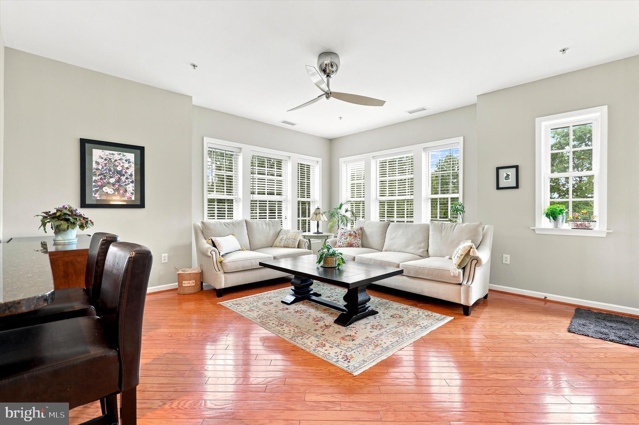 6107 LILAC COURT
