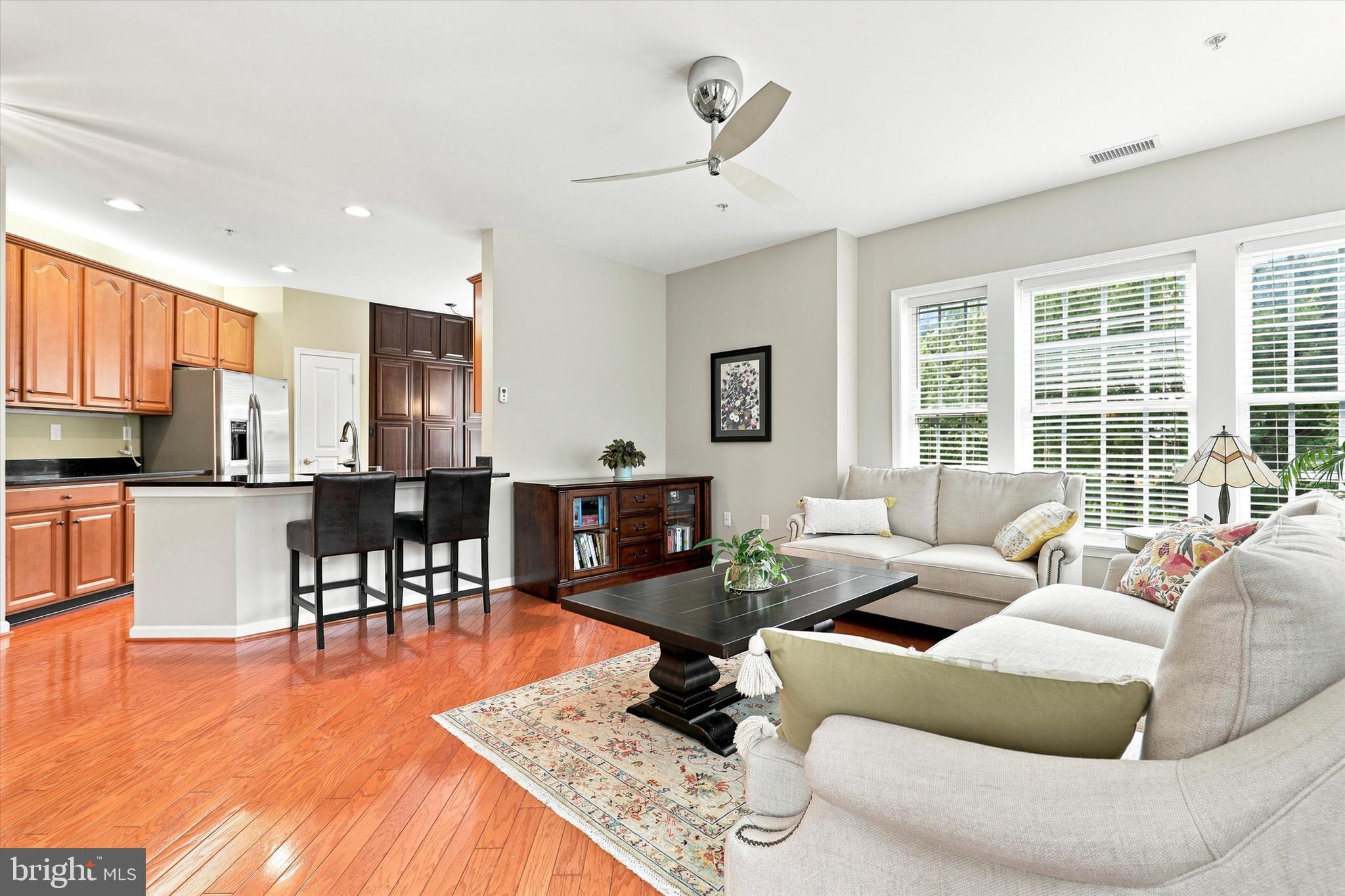 6107 LILAC COURT