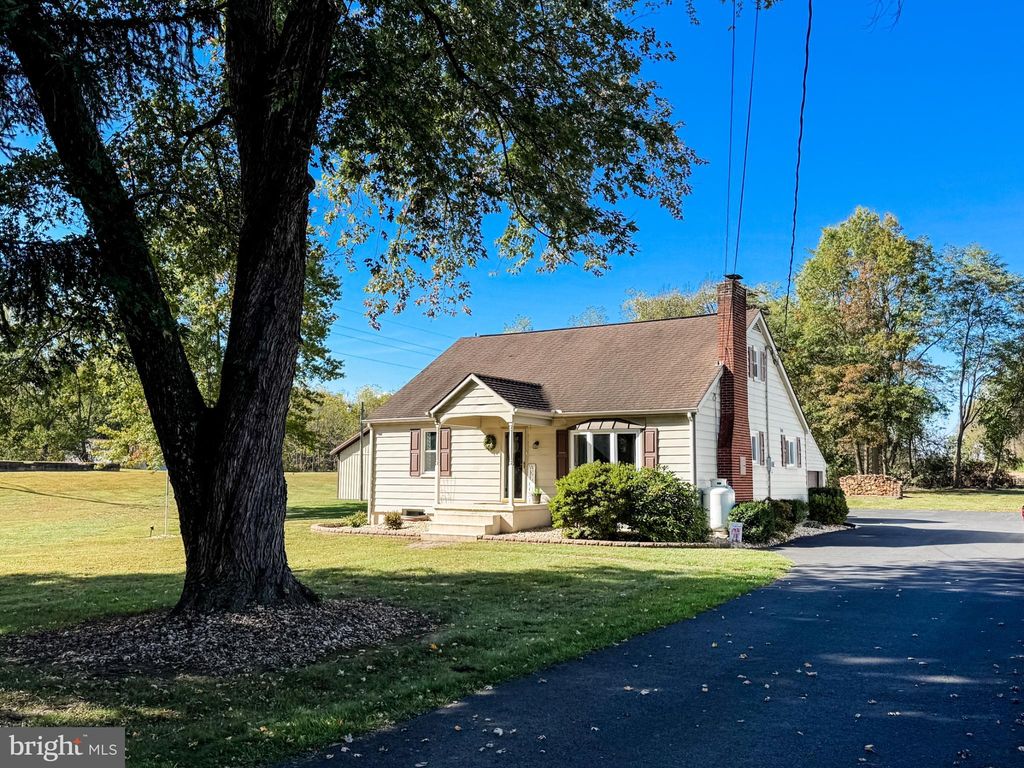 Photo of 236 Mcallister Church Rd, CARLISLE, PA 17015 (MLS # PACB2047556)
