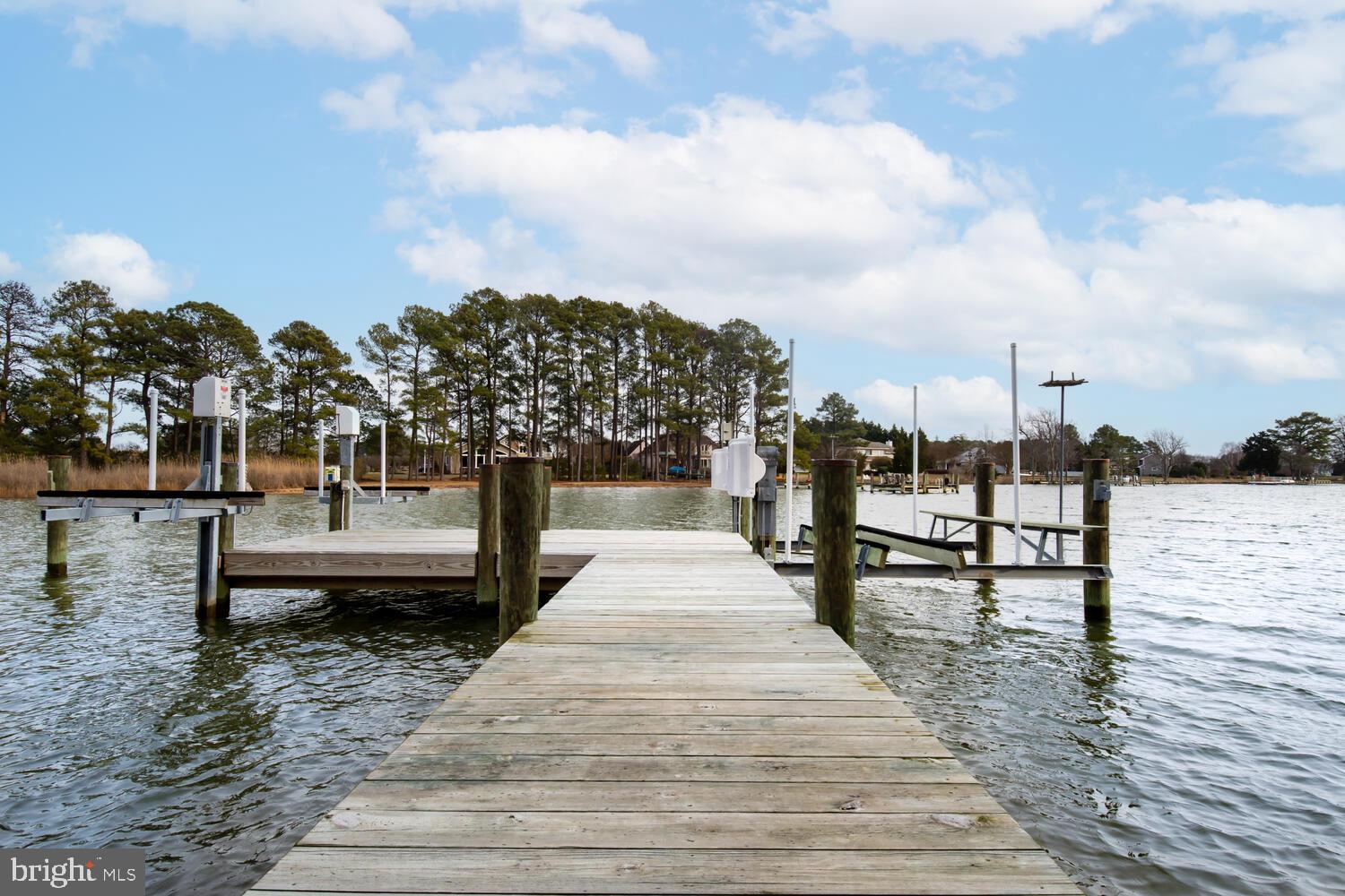 COVE CREEK CLUB - Residential