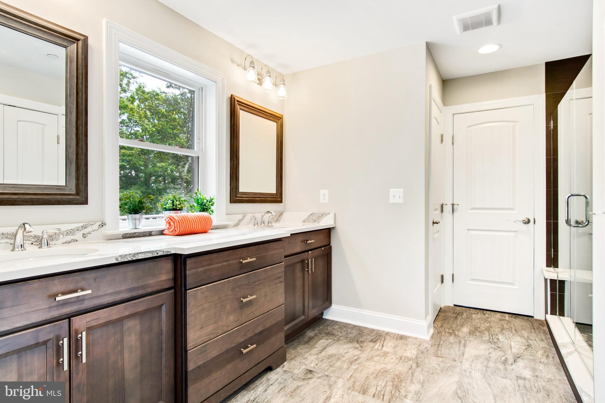 COVE CREEK CLUB - Residential