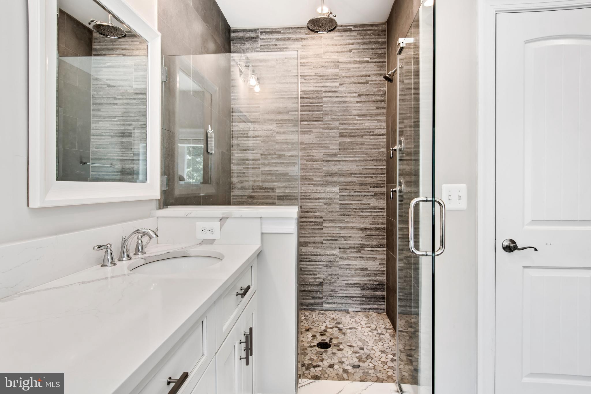 COVE CREEK CLUB - Residential