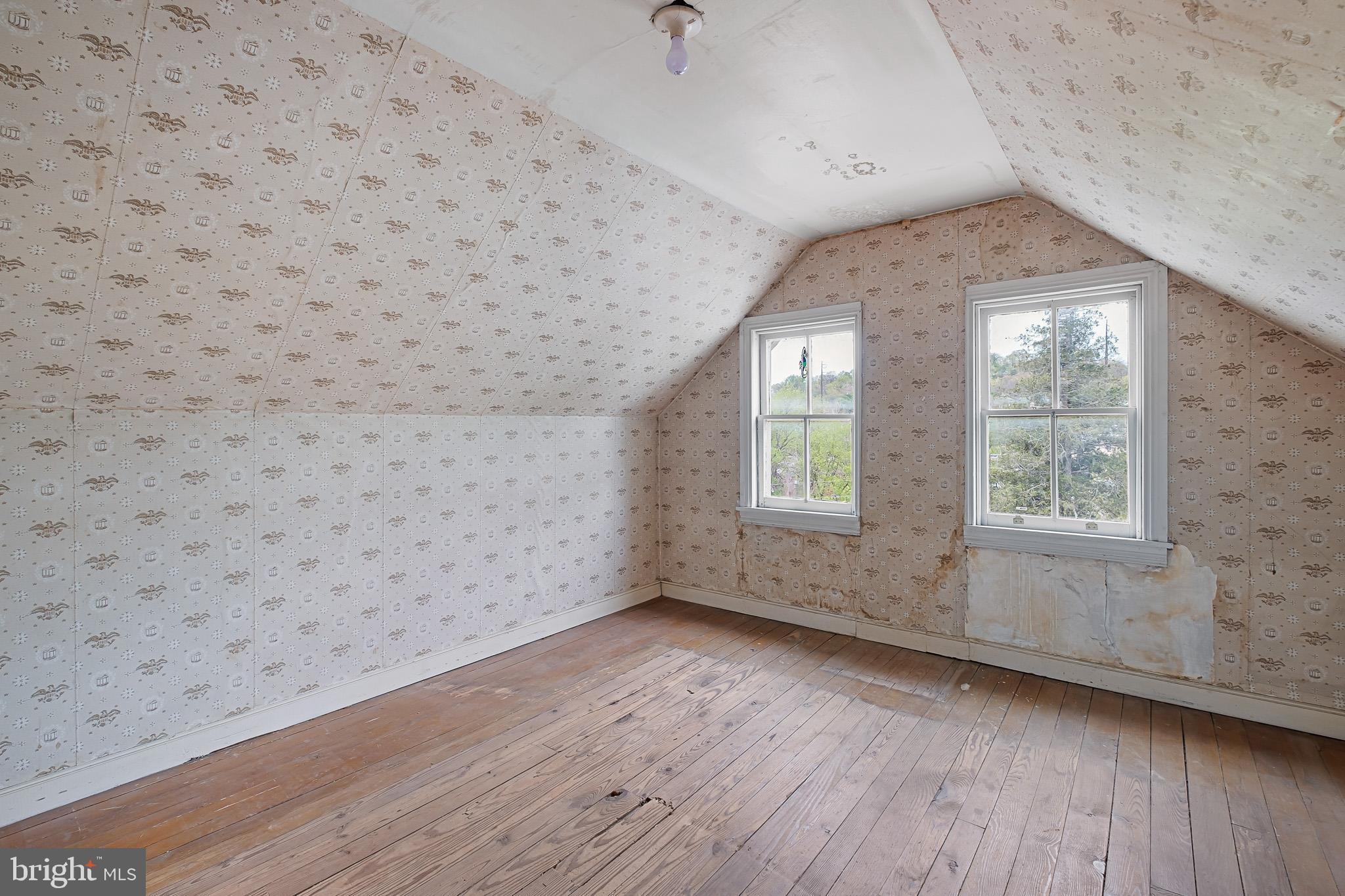 ASTON MILLS - Residential