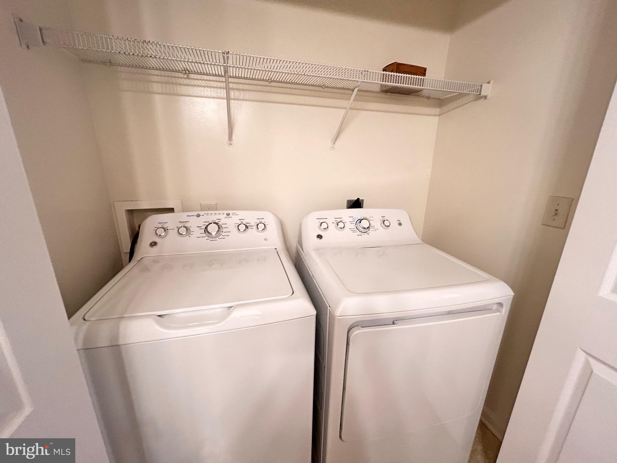 WINDSTONE - Residential Lease