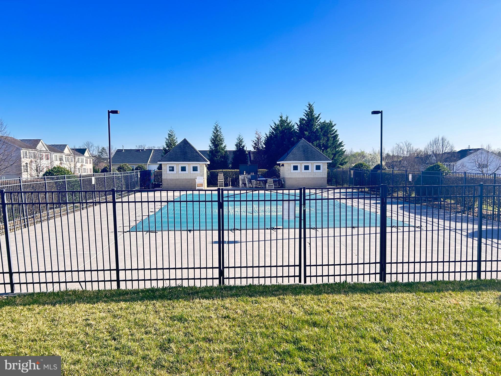 WINDSTONE - Residential Lease