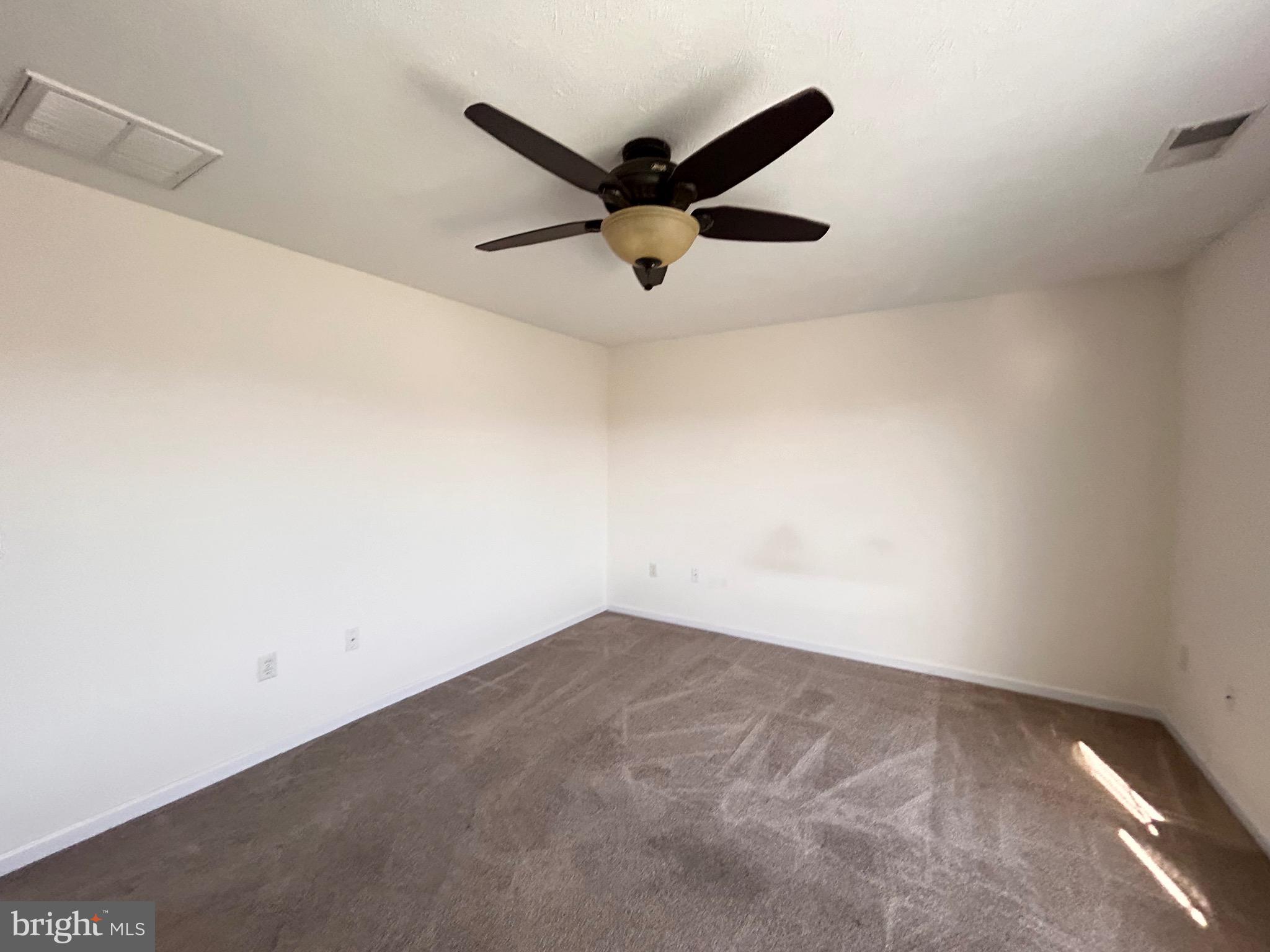 WINDSTONE - Residential Lease