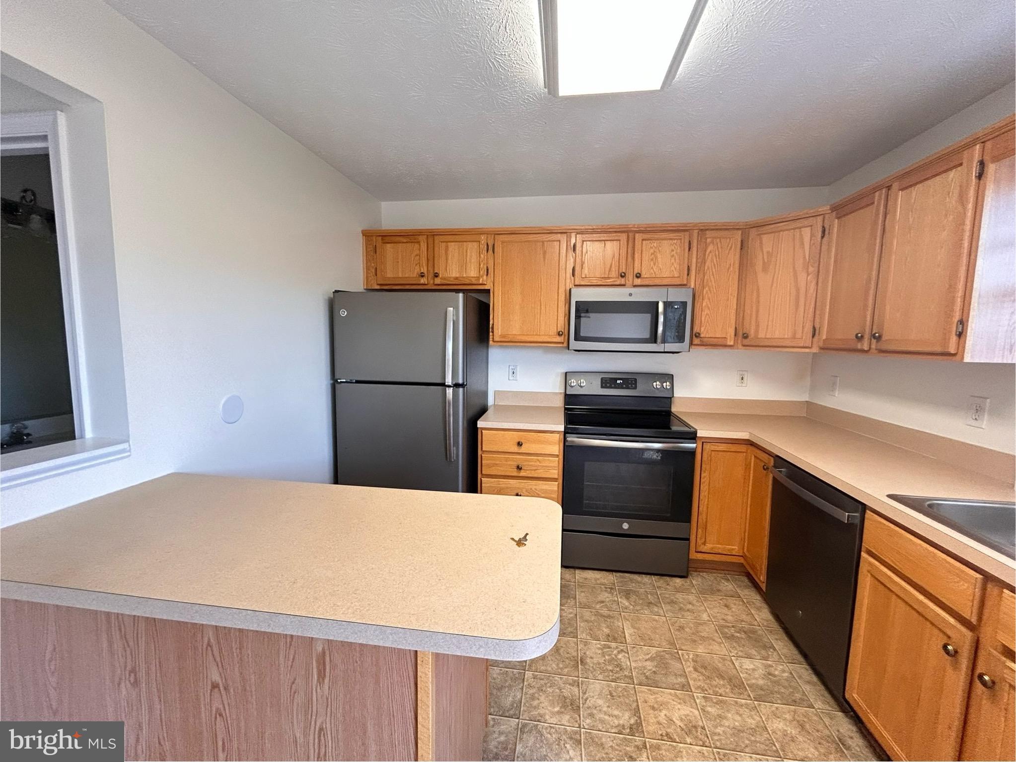 WINDSTONE - Residential Lease