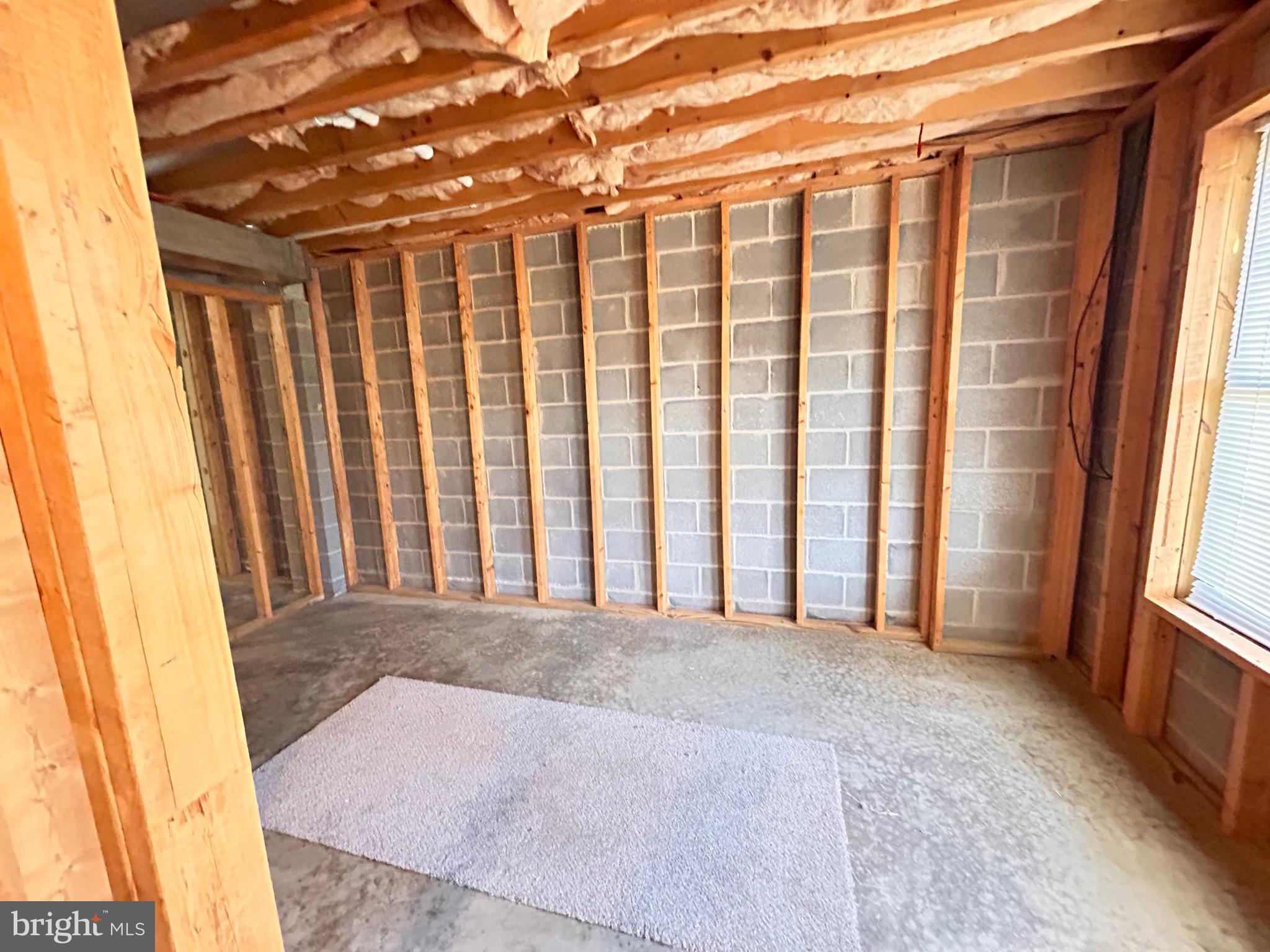 WINDSTONE - Residential Lease