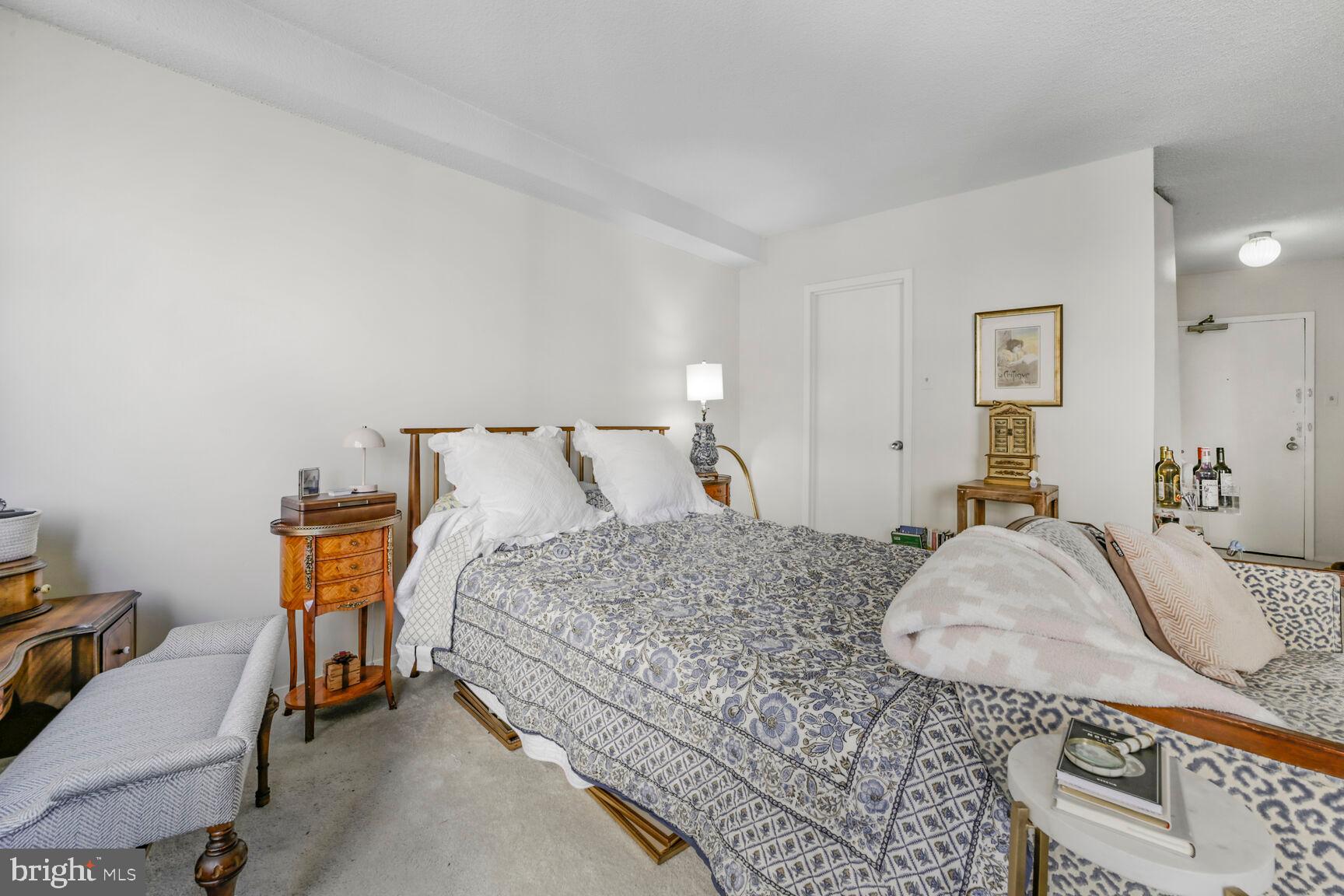 FRIENDSHIP HEIGHTS - Residential