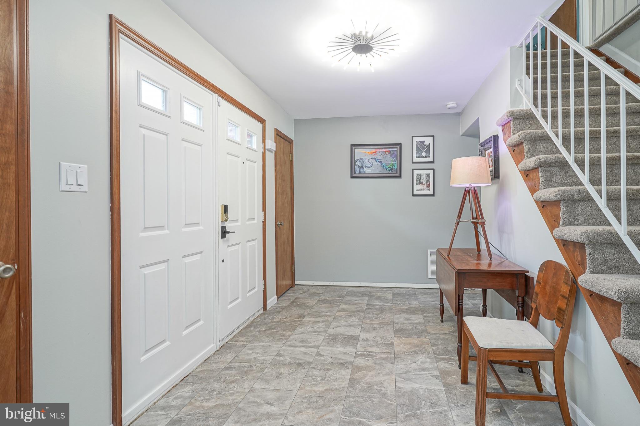 6 KILLINGTON COURT